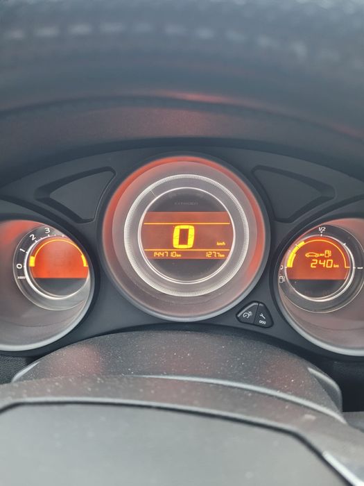 Citroën C4 (2011) - 1.6 Benzină