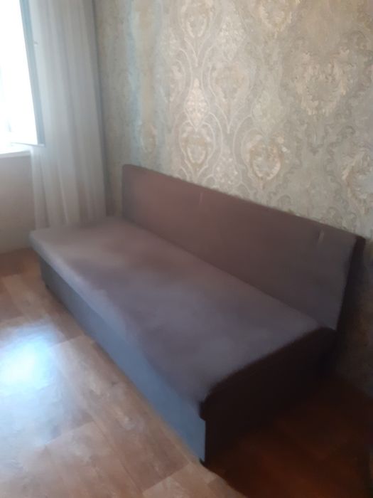Продаётся диван.