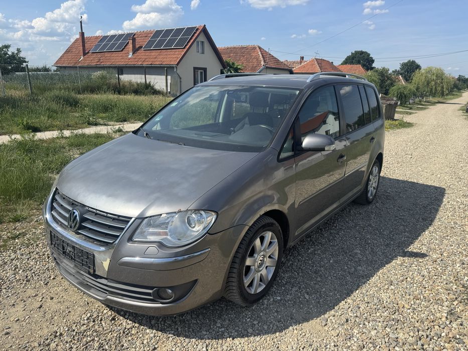 VOLKSWAGEN Touran 2008