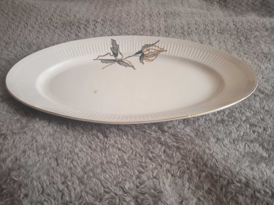 Български Порцелан "Китка" - Голямо Плато с декорация черна роза