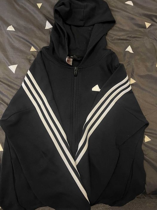 Женски Adidas Суъичър