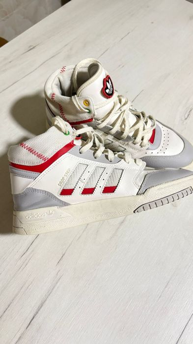 Bascheți Adidas mărimea 39 1/3