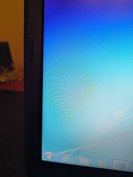 Продавам лаптоп Fujitsu Lifebook A512