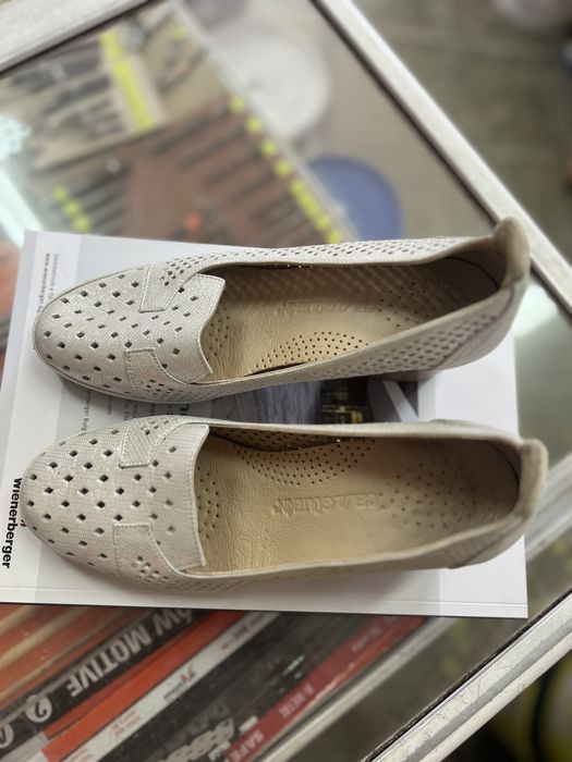 Нови дамски обувки,размер 38