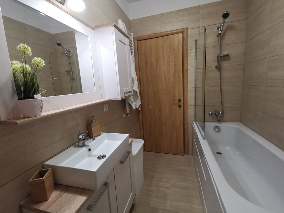 Inchiriere apartament 3 camere Cartierul Solar