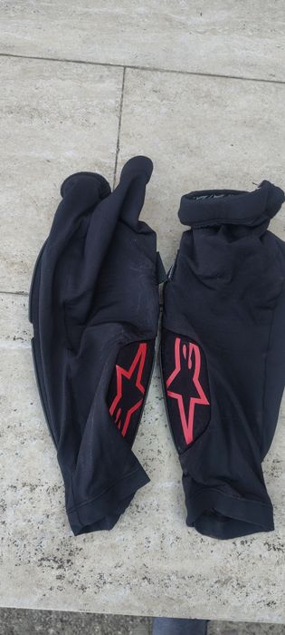 cotiere si genunchiere alpinestars
