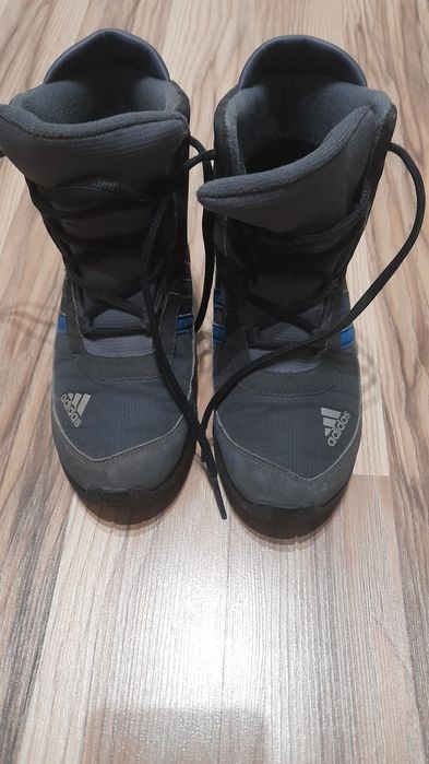 Детски оригинални боти на ADIDAS