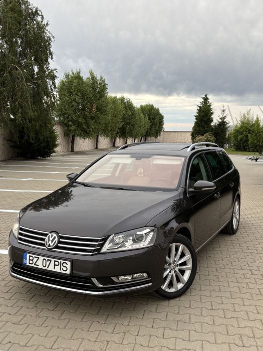 VOLKSWAGEN Passat 2012