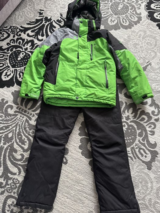 Продам костюм на мальчика