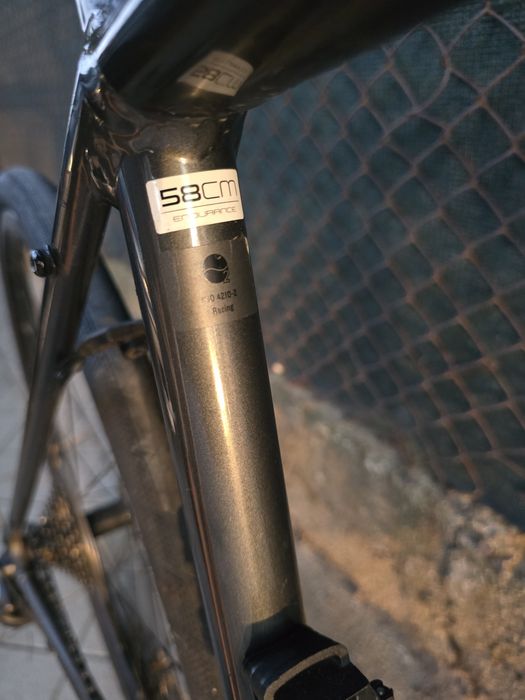 Trek Domane 3 endurance 28 цола 58см Sora монтаж 2х9 алуминиев проходни оси дискови спирачки