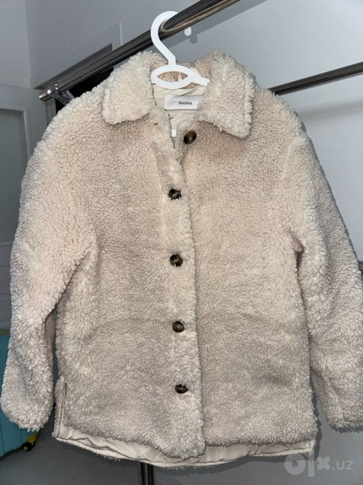 Шуба женская Bershka