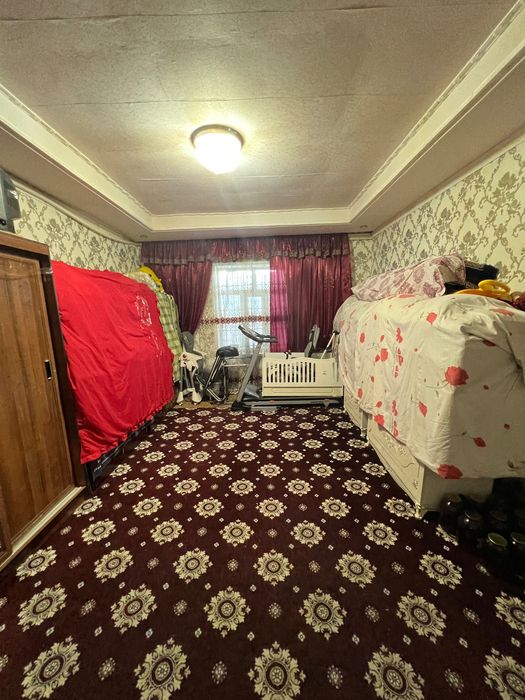 Uy sotiladi 3,7 sotix 4 xonali