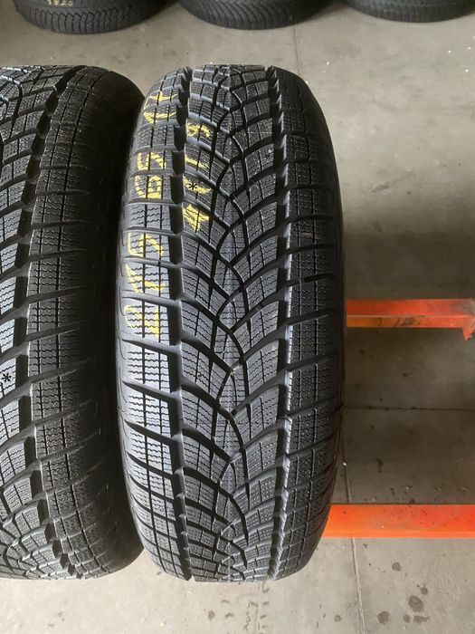 Anvelope iarna 215/65/17 Goodyear Ultra Grip Performance 215 65 17 R17