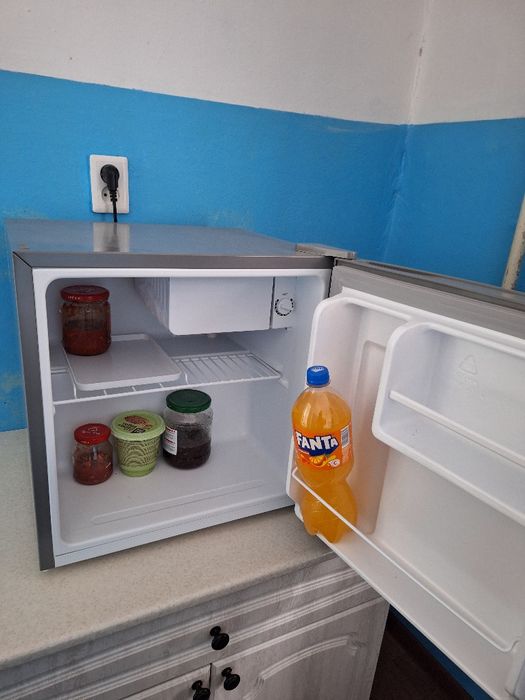 Холодильник новый.