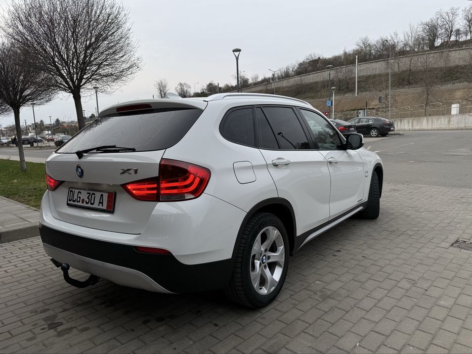 BMW X1 2011 — imagine 3