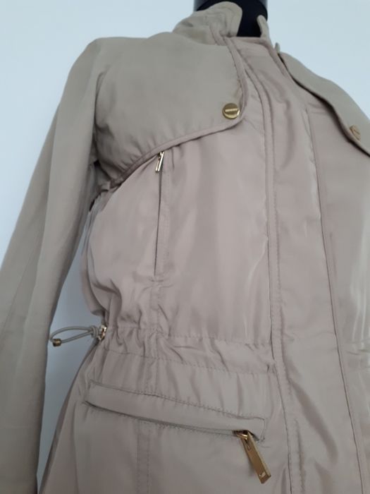 Jacheta nude Zara