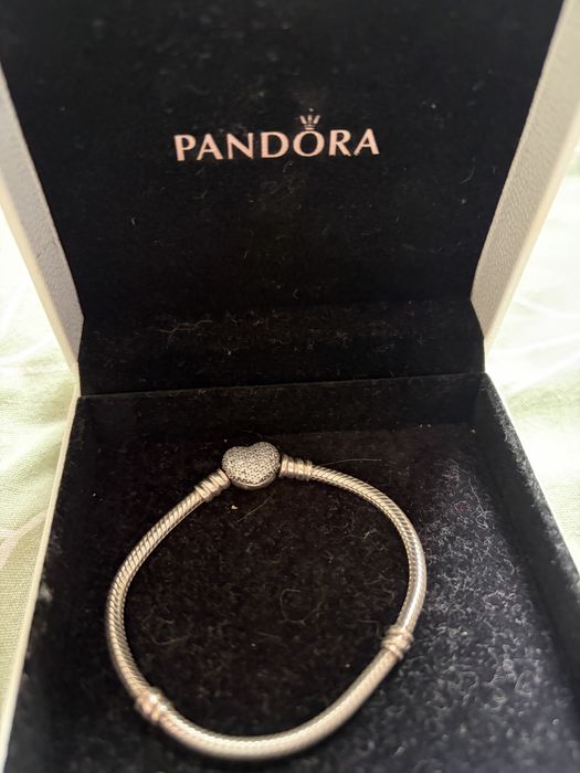 Дамски гривни Pandora