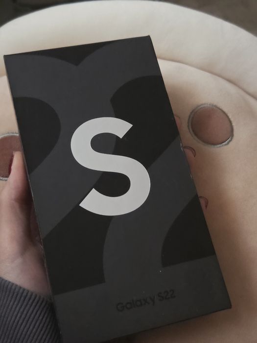 Samsung S22 белый 256гб