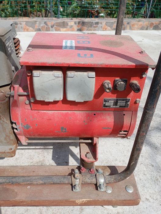 Generator curent model vechi profesional