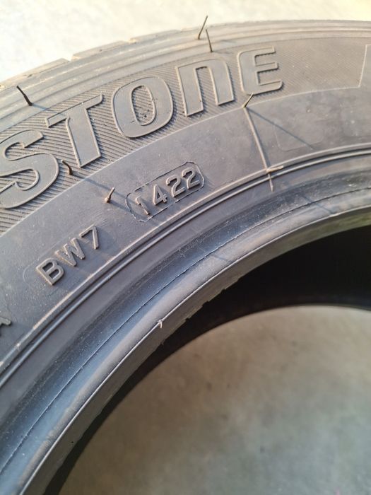 4  Anvelope de vară 215 60 r17C Bridgestone