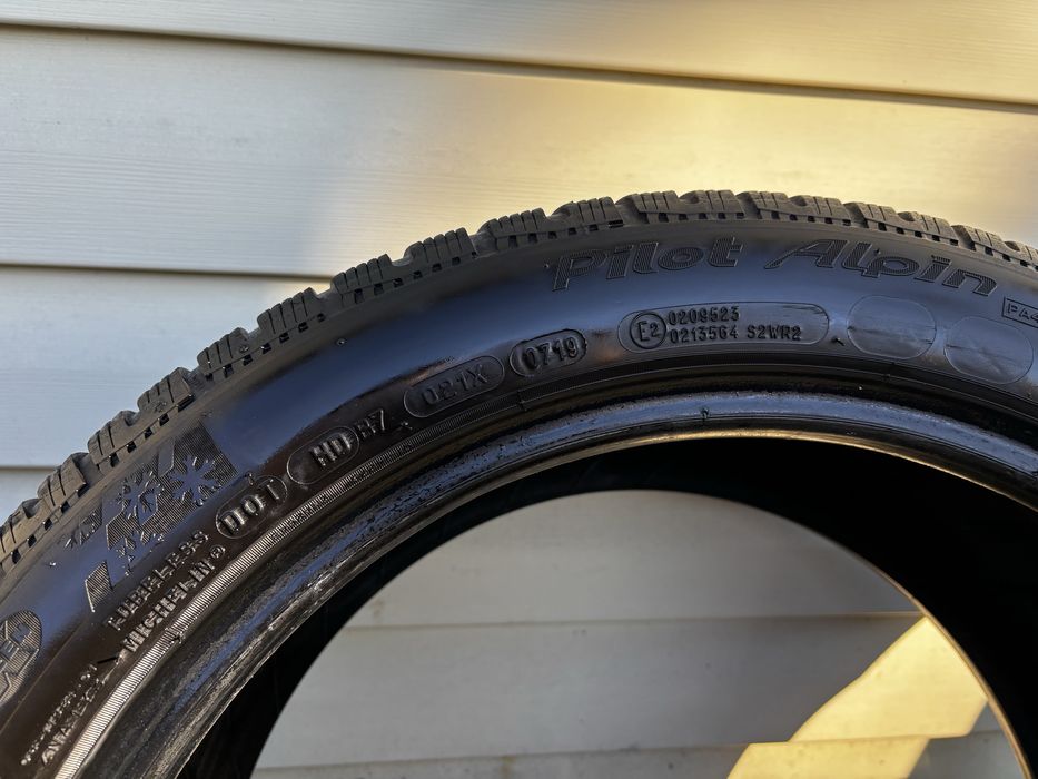 Michelin Pilot Alpin Runflat 245/45 R18 4 броя