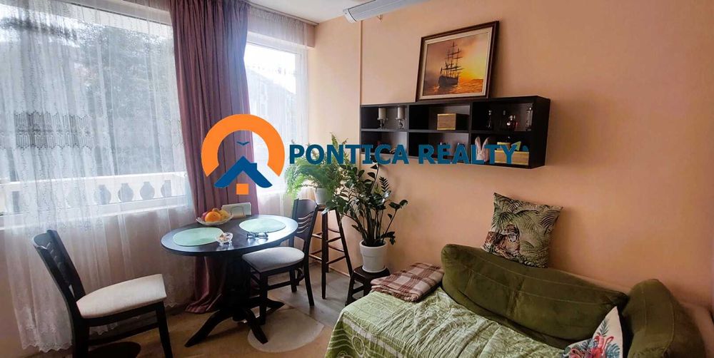 Двустаен апартамент в центъра на стария град Поморие