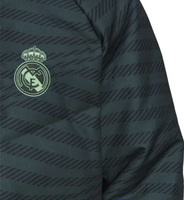 Geaca Adidas Real Madrid, puf rațǎ , lungǎ , rezistentǎ la frig