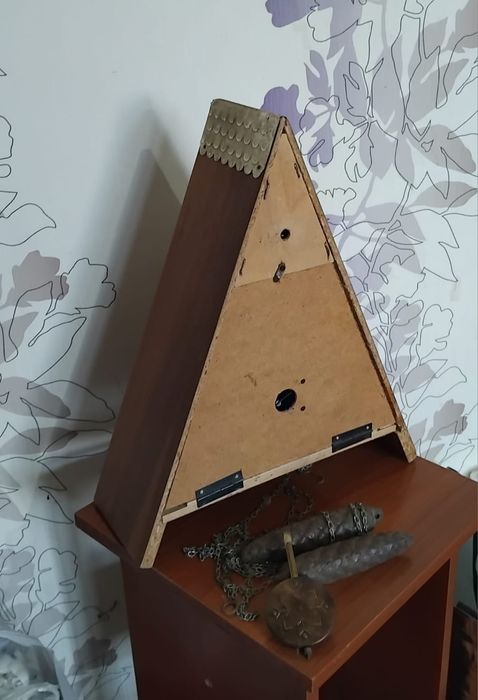 Продам Часы за 15000т нерабочие. Район Бурова