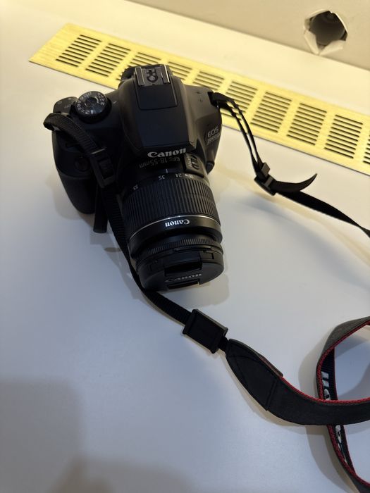 фотоаппарат Canon 2000d