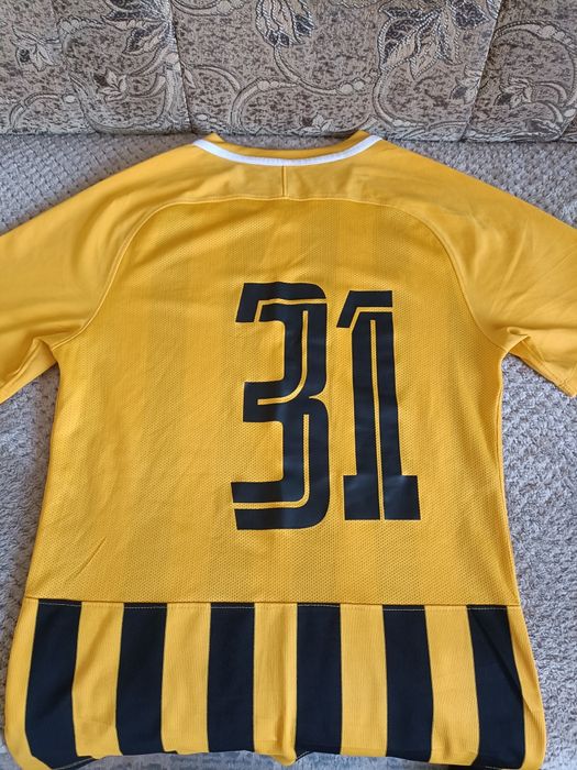 Продам футболку Кайрат с номером