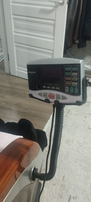 Продам массажное кресло б у