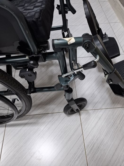 Инвалидная коляска