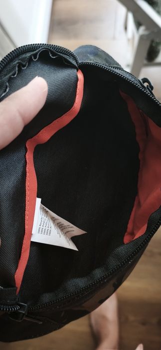 Чантичка за кръста dakine