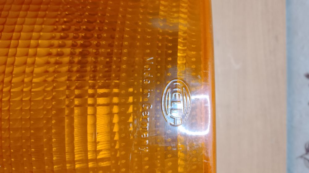 Задний поворотник Audi 100 c4