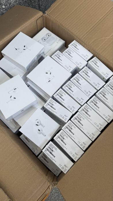 Наушники AirPods pro, AirPods 2, AirPods 4