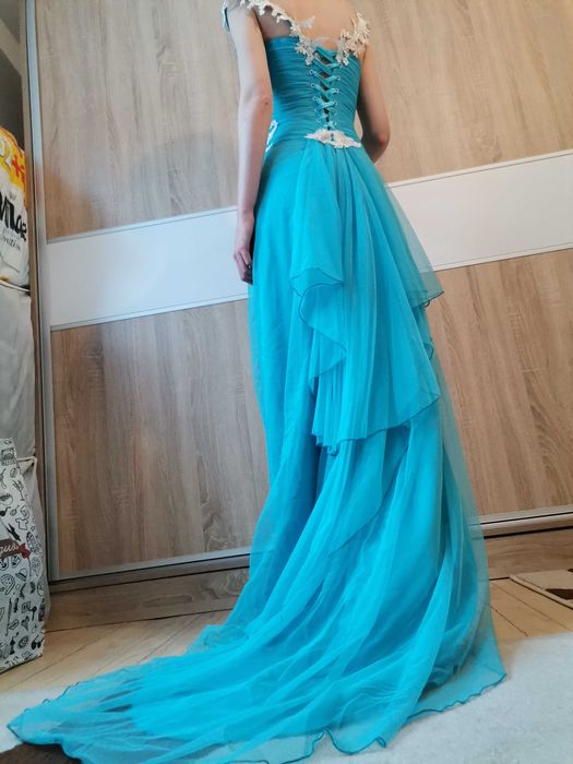 Бална Рокля / веднъж облечена / -  200 лв