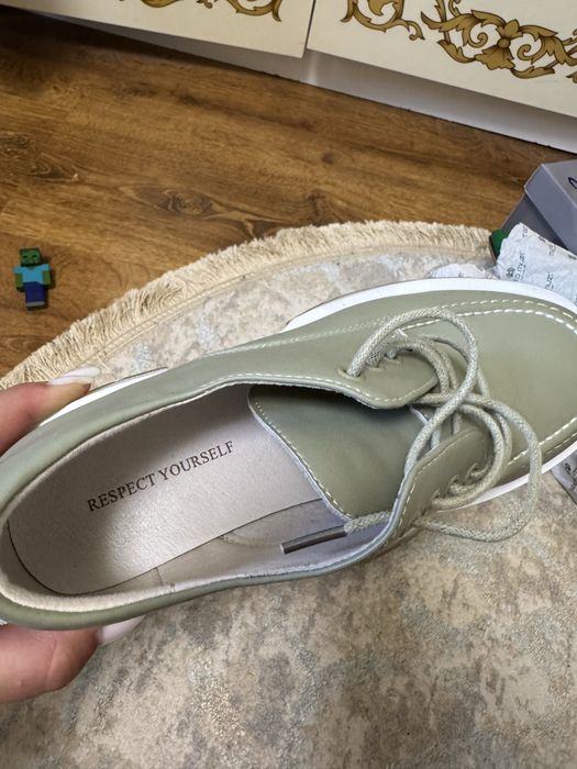 Кроссовка от Respect