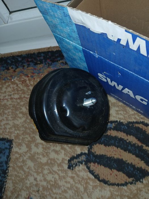 Передняя опора двигателя