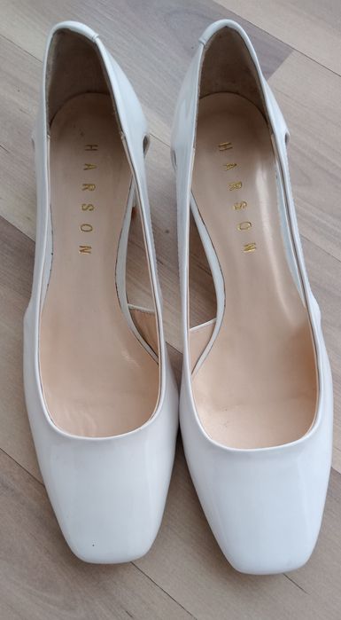 Продам новые туфли