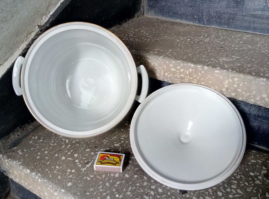 JLMENAU Graf Von Henneberg Porzellan 1777 ПОРЦЕЛАНОВ СУПНИК