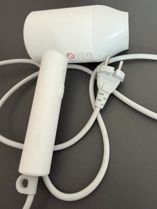 Продам компактный фен xiaomi