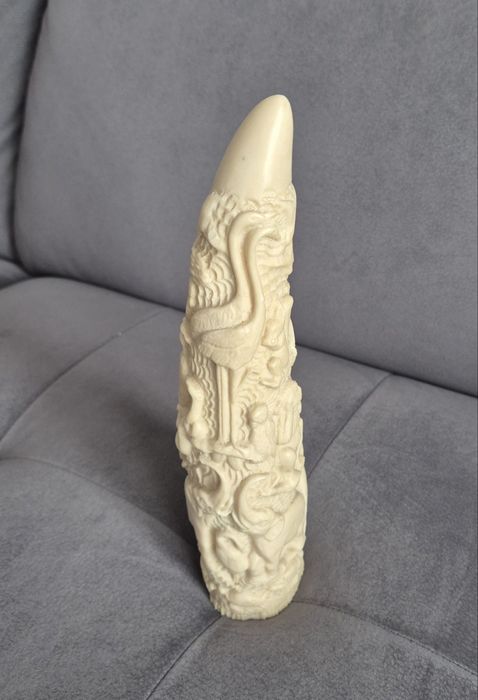 Гравирана статуетка от алабастър
