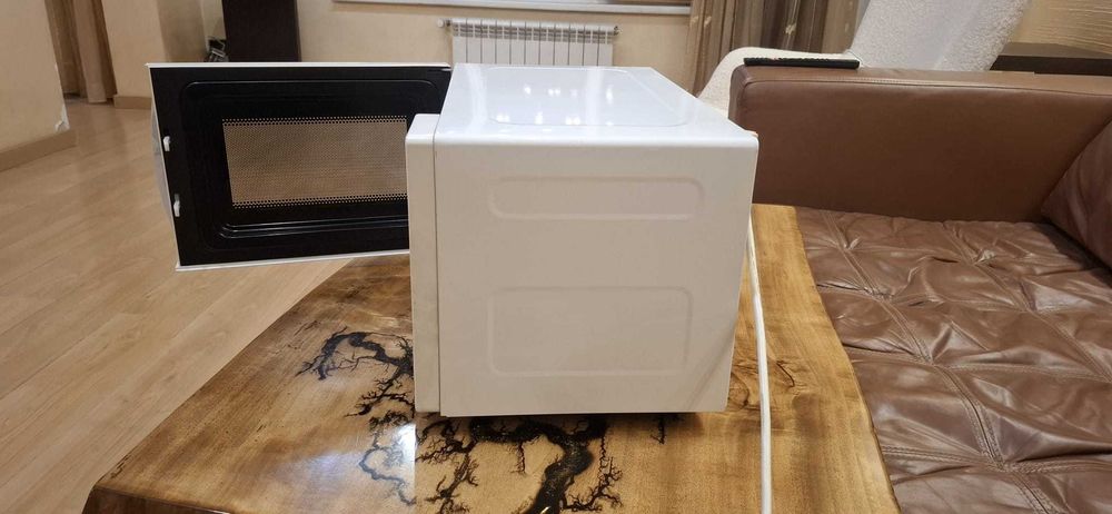 Микровълнова печка Daewoo KOR-6L0B