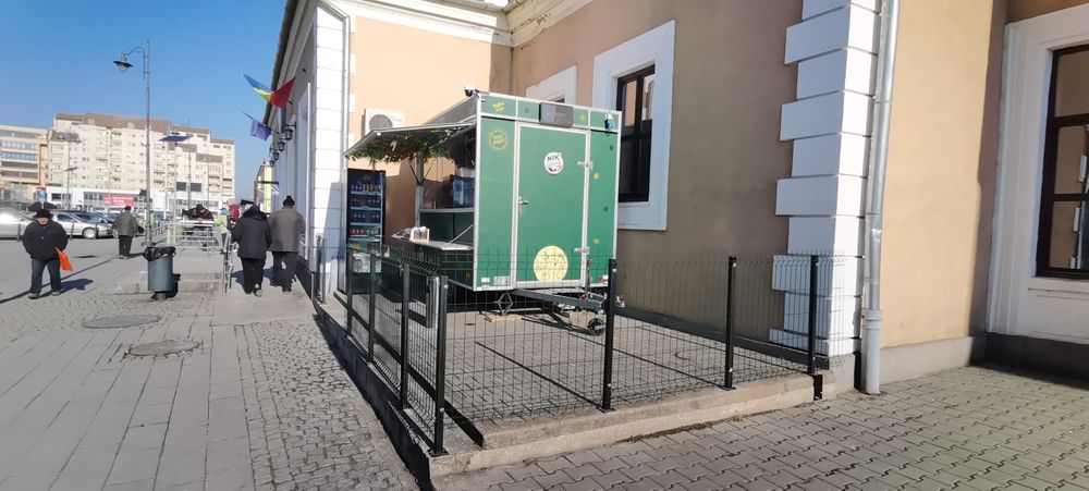 Rulotă comercială complet echipată – de vânzare sau închiriere!