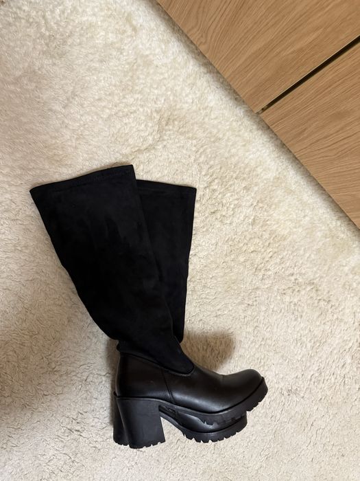 Дамски ботуши/ боти на дебел ток