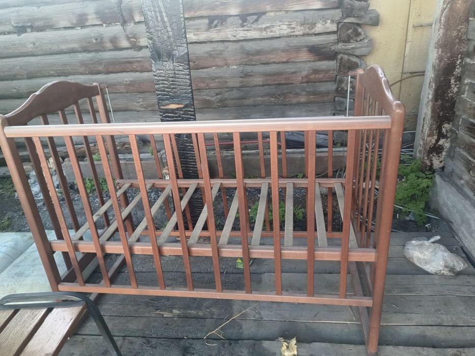 Отдам даром детскую кроватку