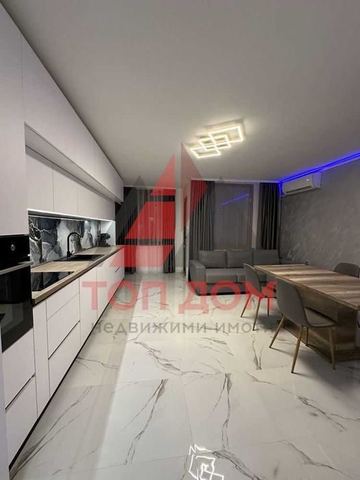 Дава се под наем Четиристаен апартамент в Варна, Възраждане 1 - 130 кв.м за 714 € - Снимка #2