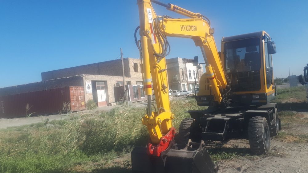 мини экскаватор хундай 555 w сотилади