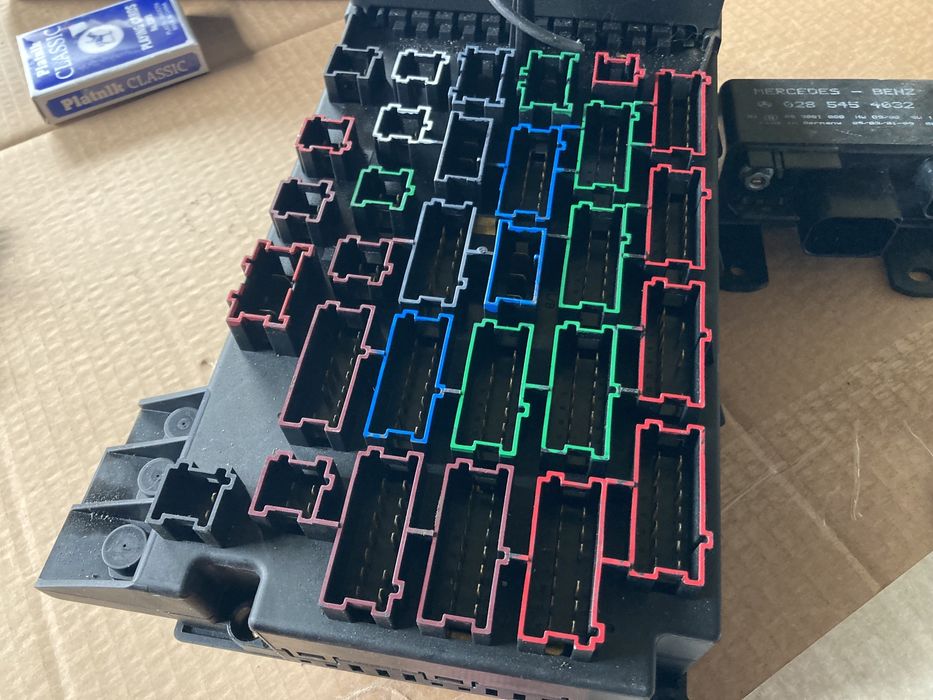 Компютър двигател/esp ,реле подгрев, бушониера и bsi за МЛ 163 2.7 цди