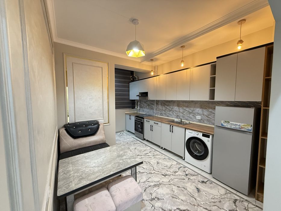 Янги домдан ижарага берилади. 4 м/т, Сарбон гост рупарасида.